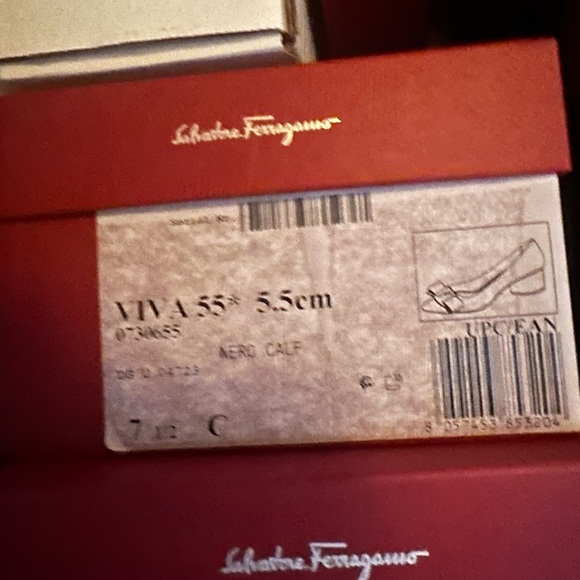 Salvatore Ferragamo empty box in fair condition 13.5 x 8.5 x 4.75 - Picture 2 of 2